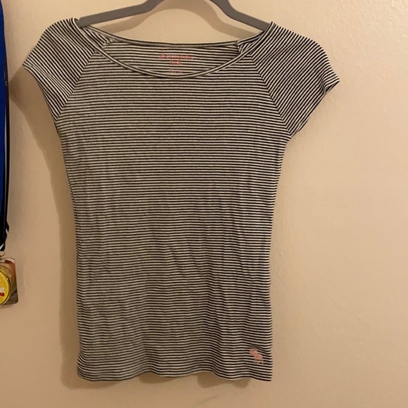 Abercrombie and Fitch GIRLS 14 tee - Picture 1 of 3